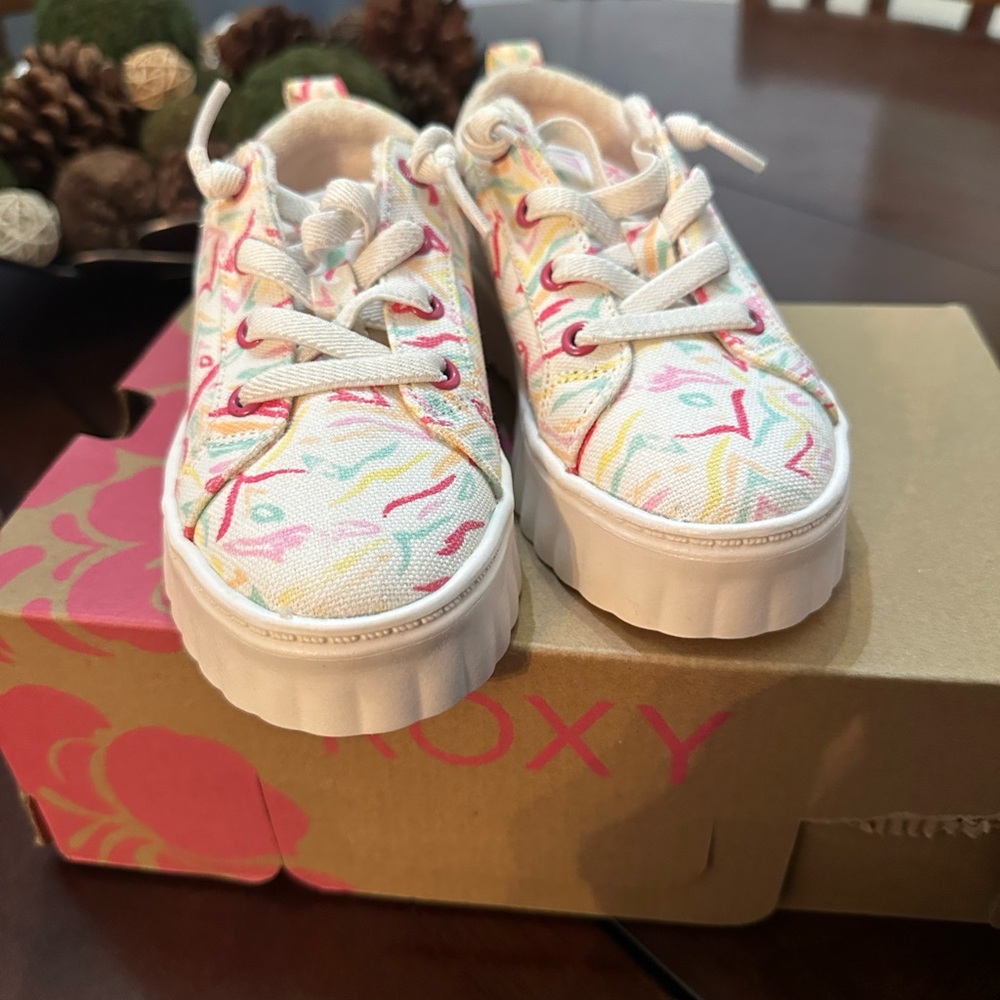 Roxy Kids' Colorful Patterned Sneakers